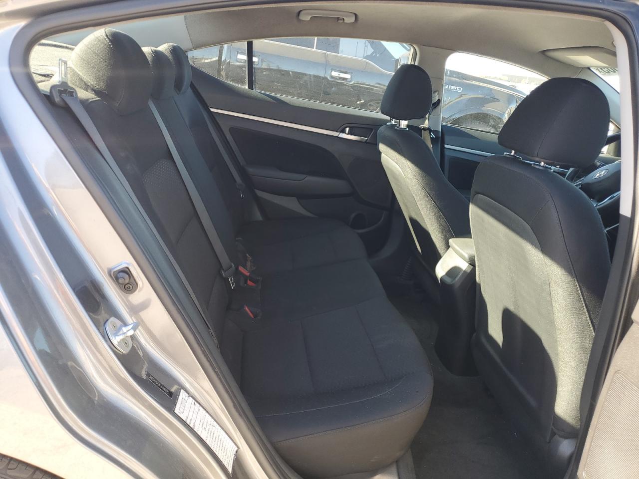 2019 Hyundai Elantra - Image 10