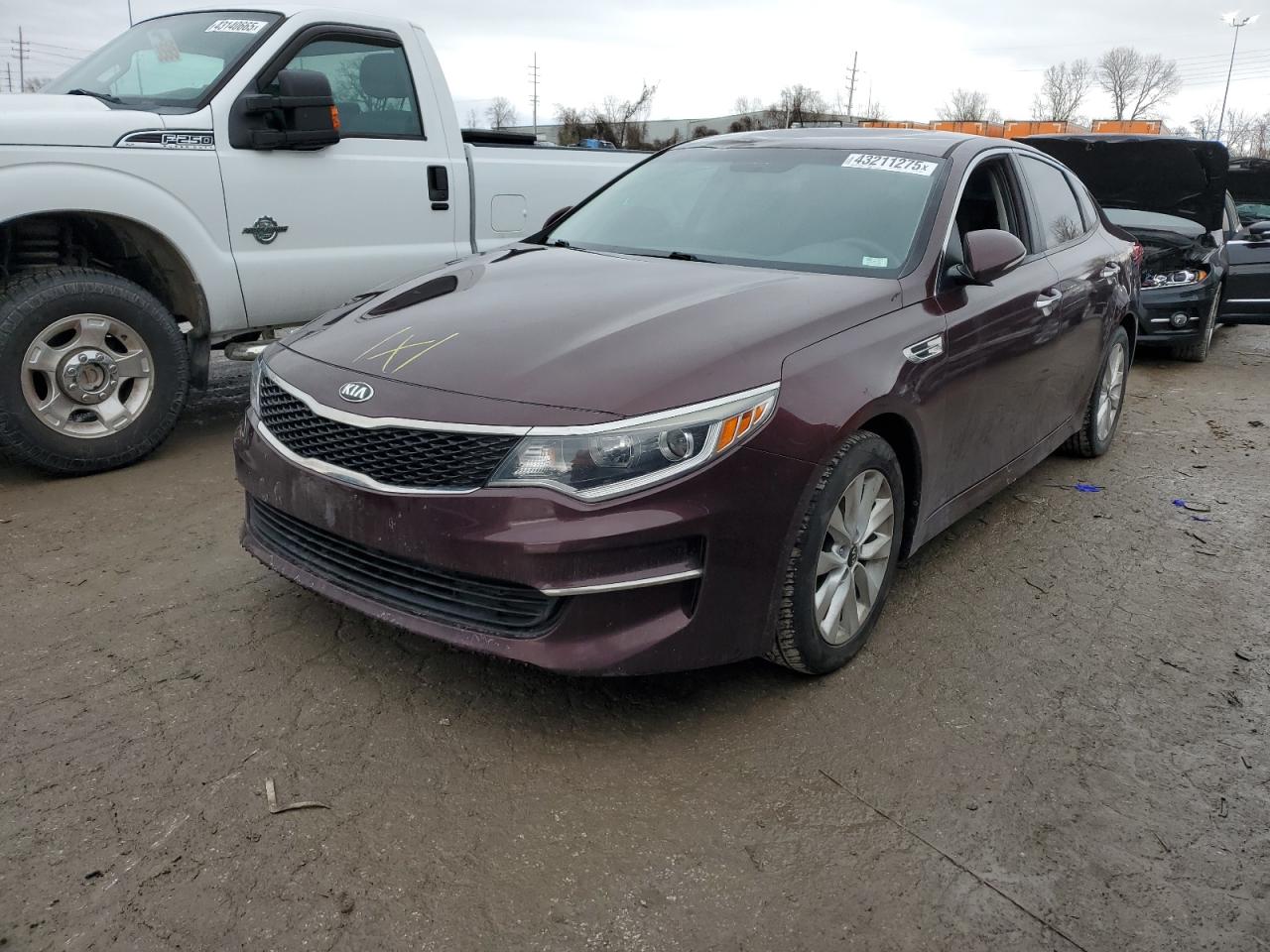 2017 Kia Optima Lx zu verkaufen in Bridgeton, MO - Front End