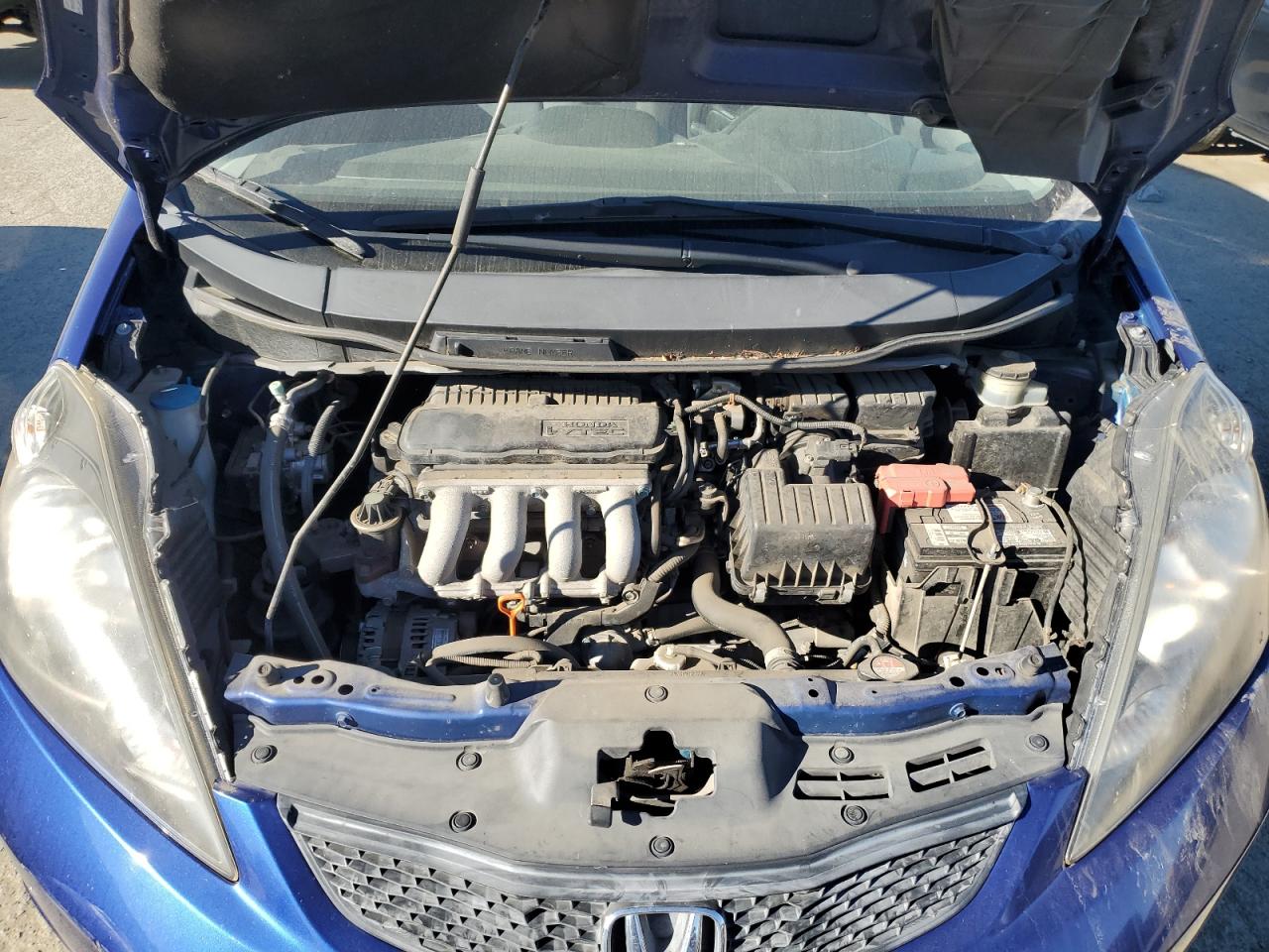 2010 Honda Fit - Image 11