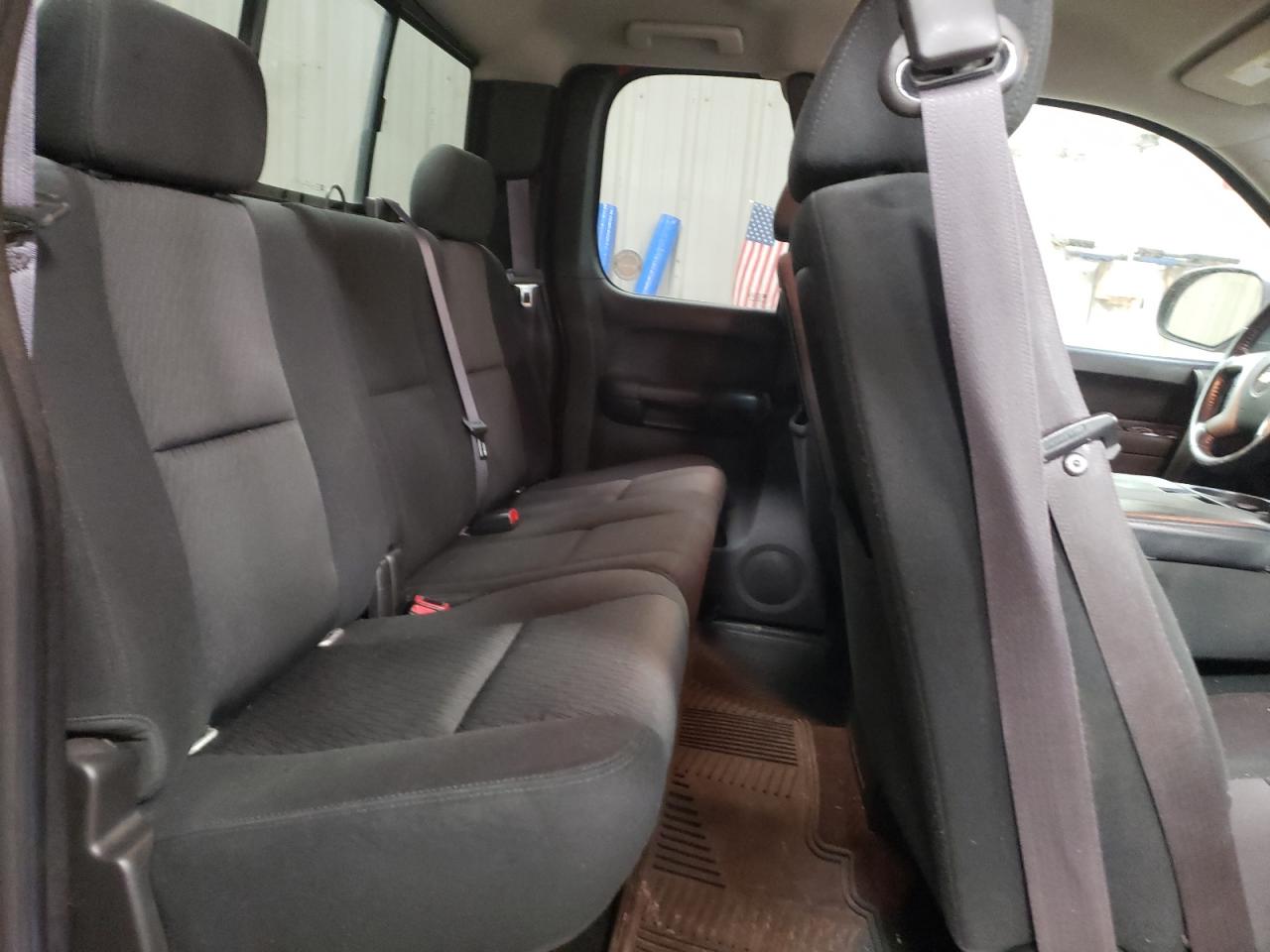 2012 Chevrolet Silverado - Image 10