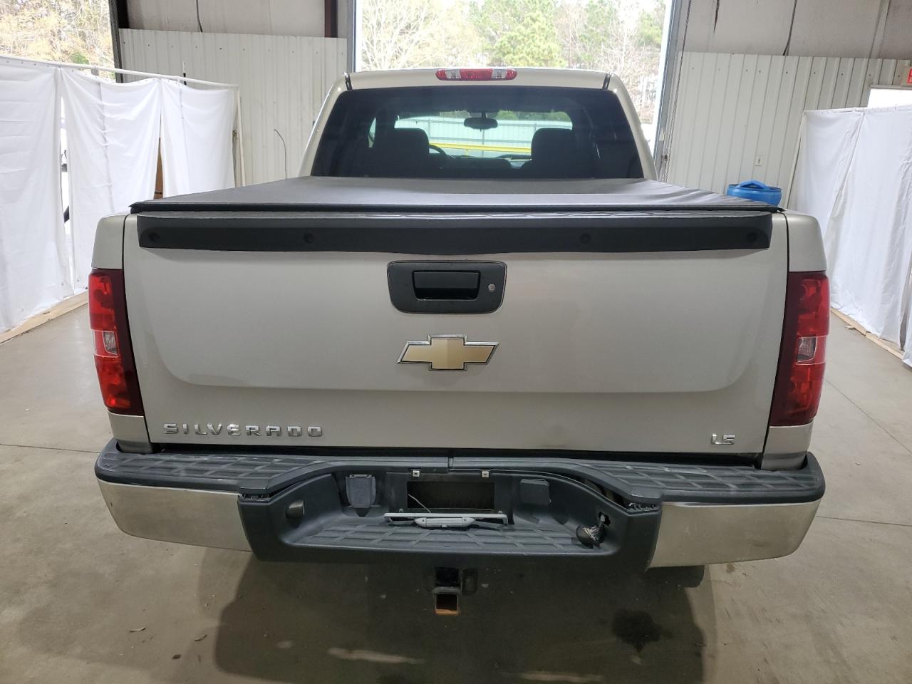 2009 Chevrolet Silverado - Image 6
