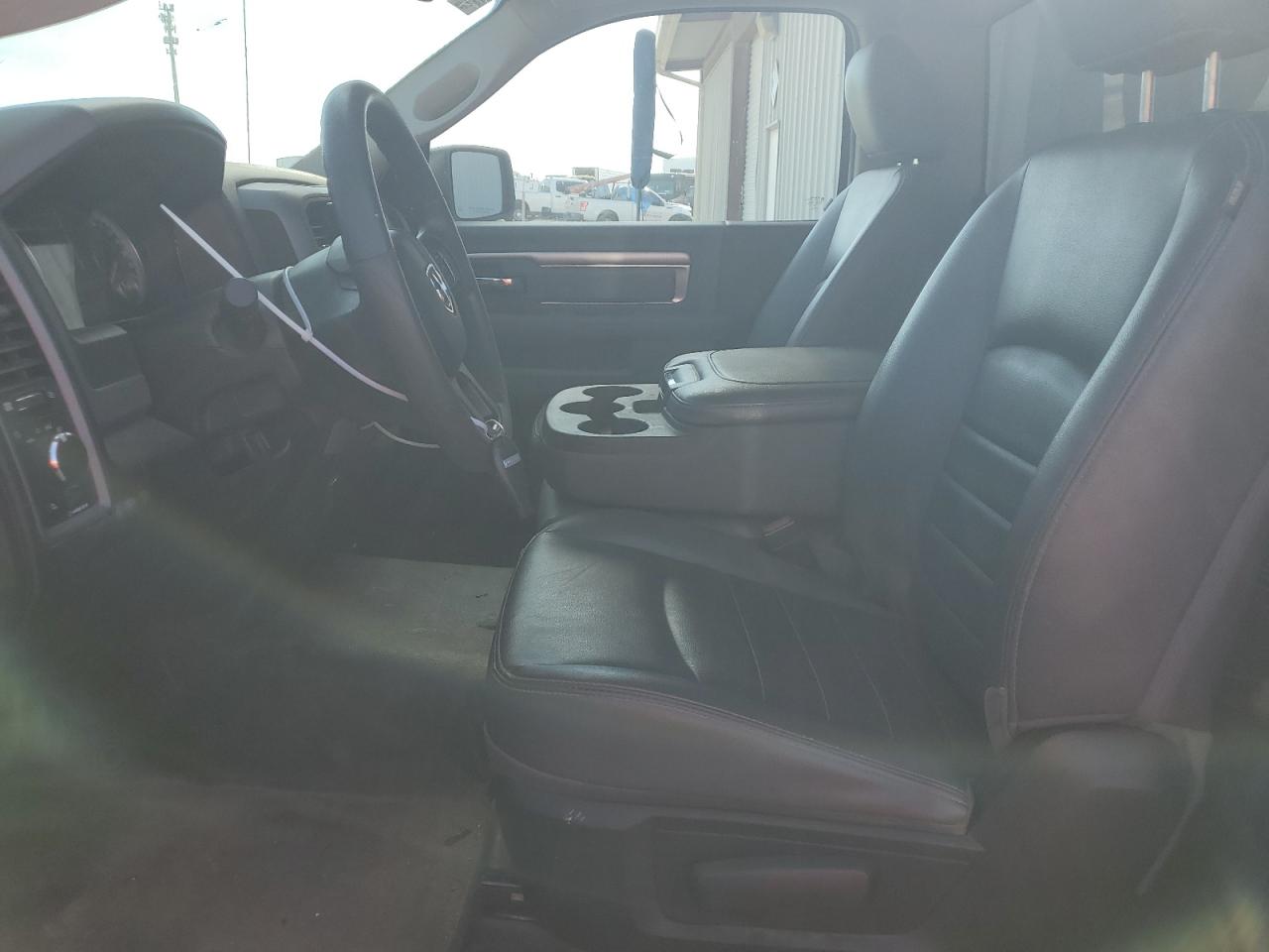2019 RAM 1500 - Image 7