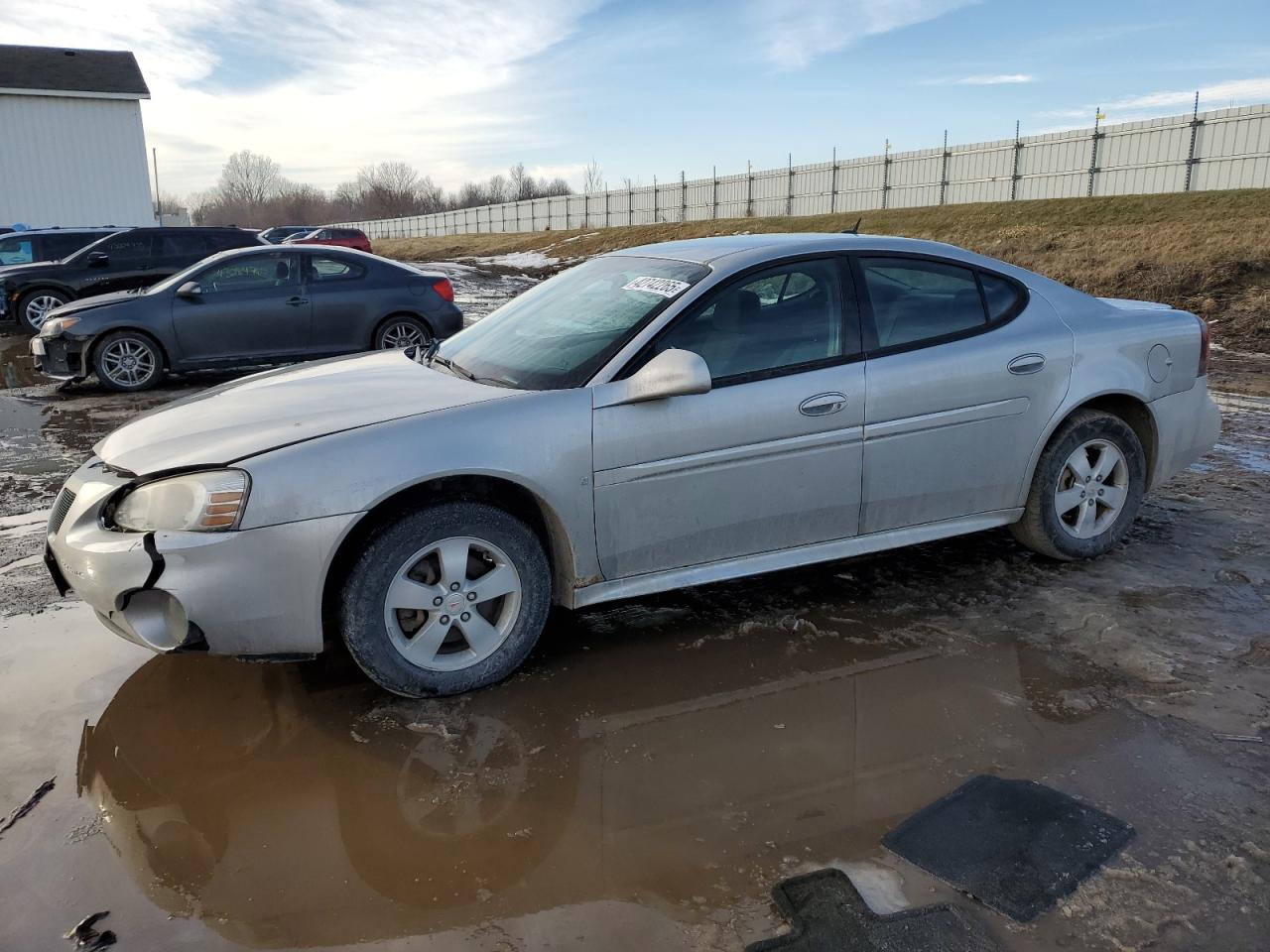 2008 Pontiac Grand Prix - Image 1