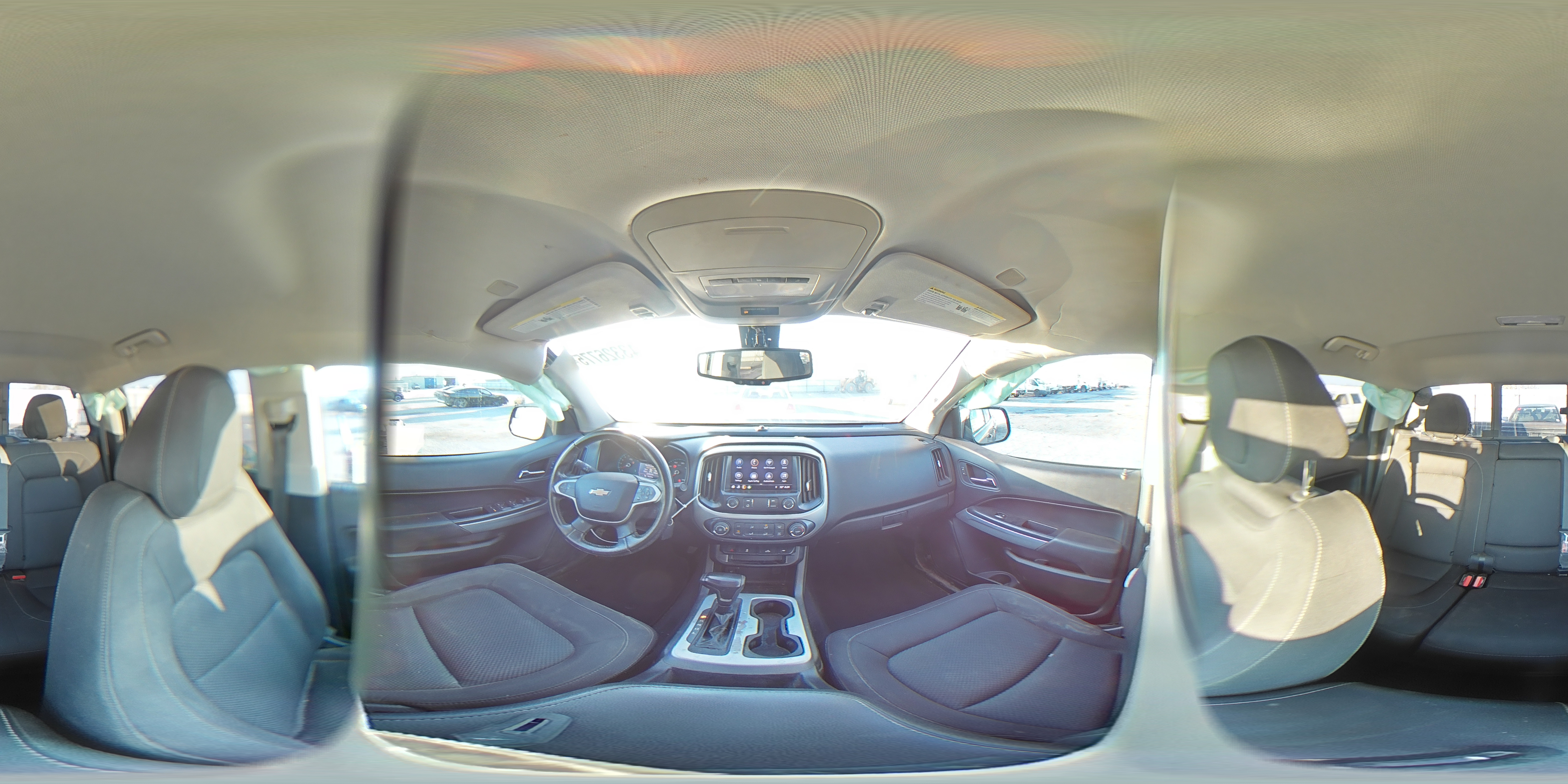 2019 Chevrolet Colorado - Image 12