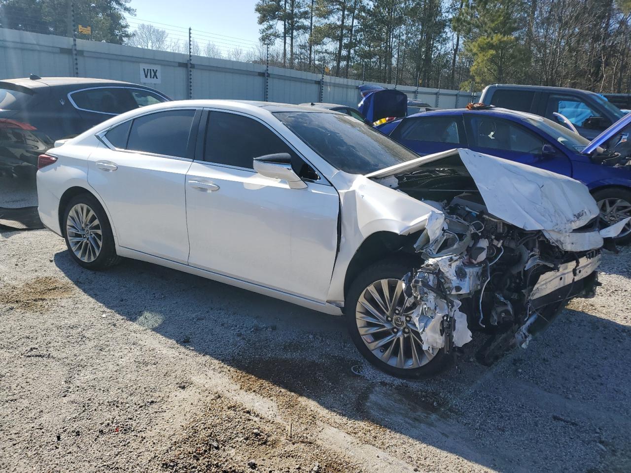 2022 Lexus ES - Image 4