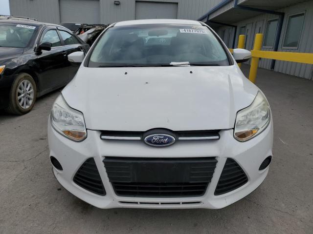 Sedans FORD FOCUS 2014 White