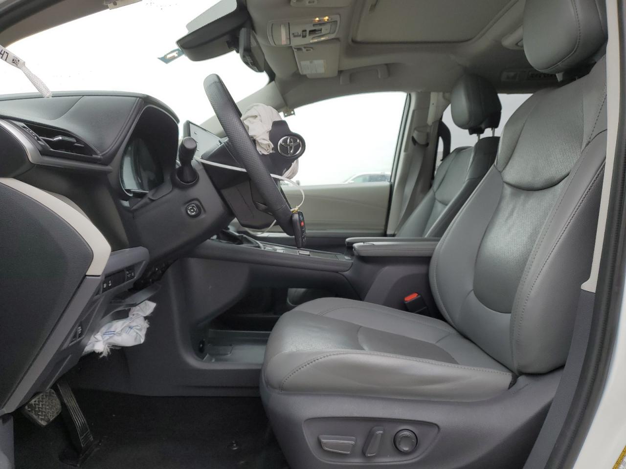2021 Toyota Sienna - Image 7