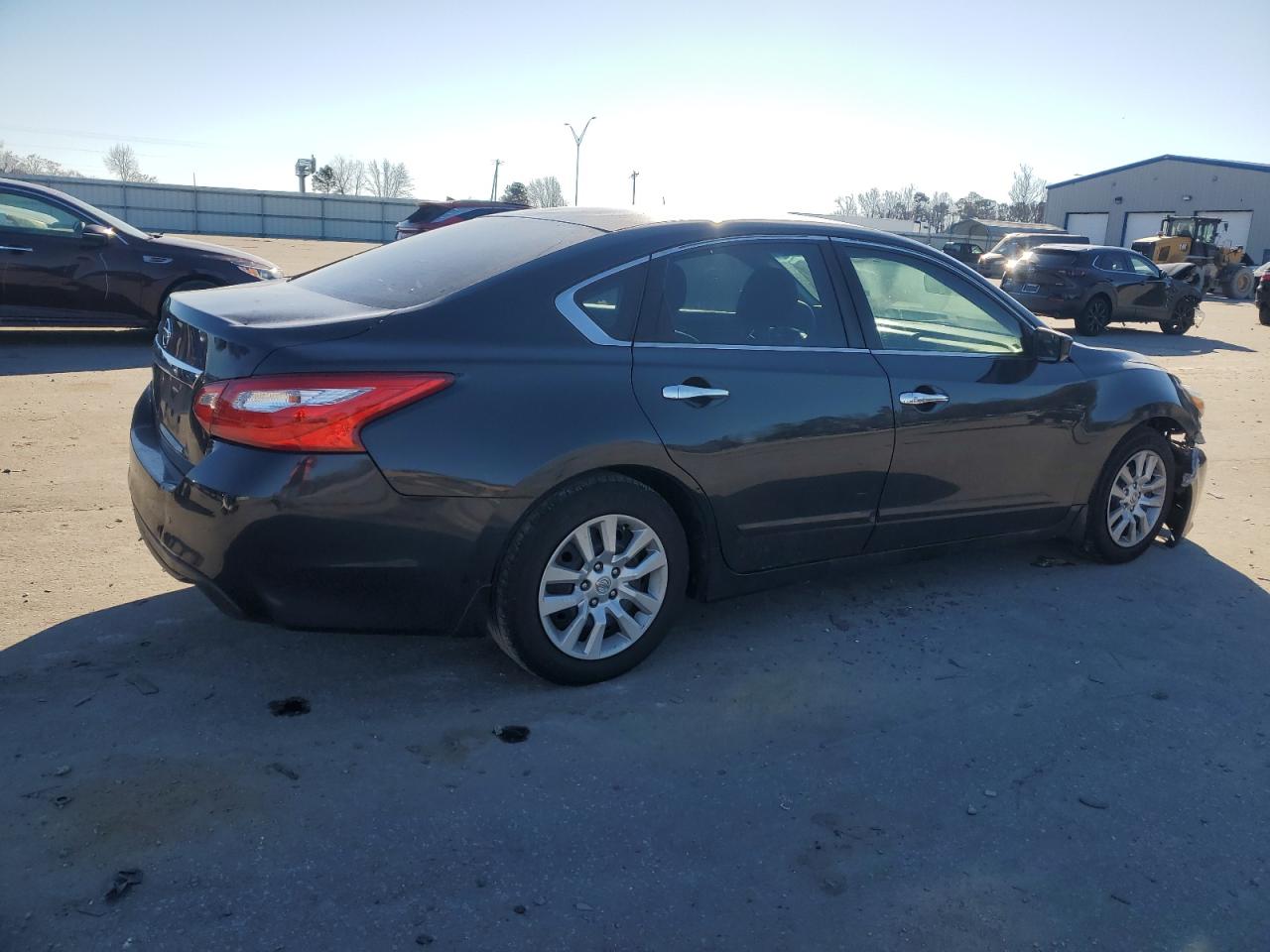 2017 Nissan Altima - Image 3