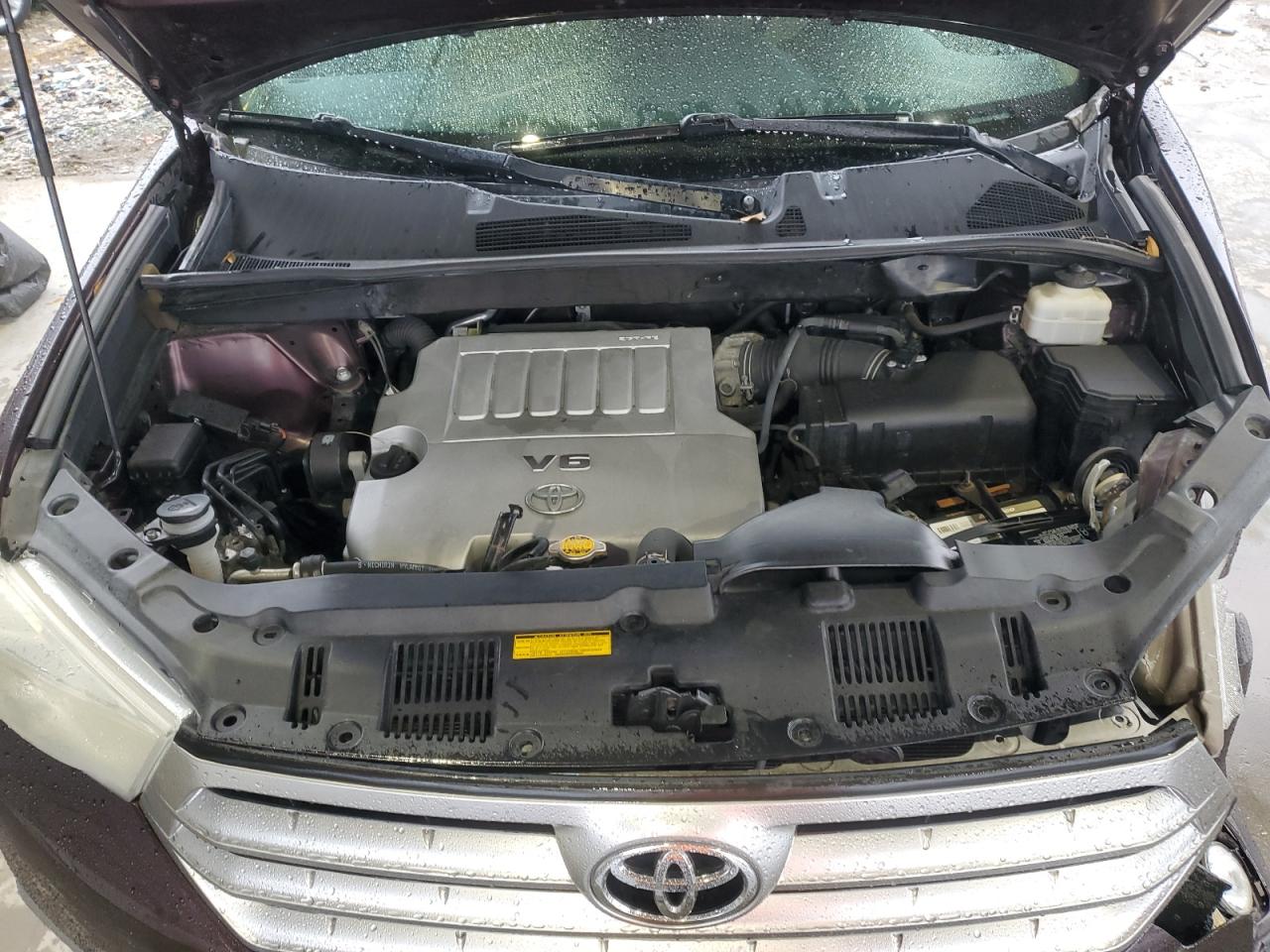 2012 Toyota Highlander - Image 12