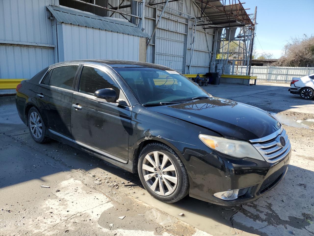 2011 Toyota Avalon - Image 4