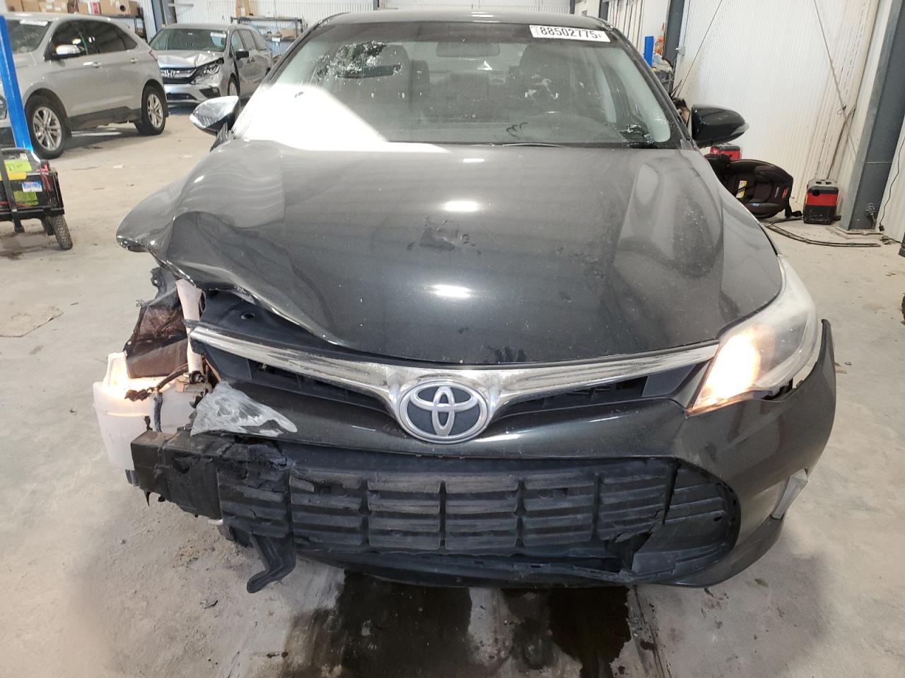 2016 Toyota Avalon - Image 5