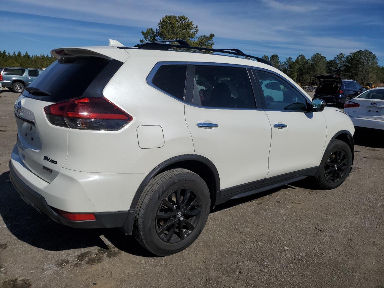 5N1AT2MV5JC832605 NISSAN ROGUE 2018