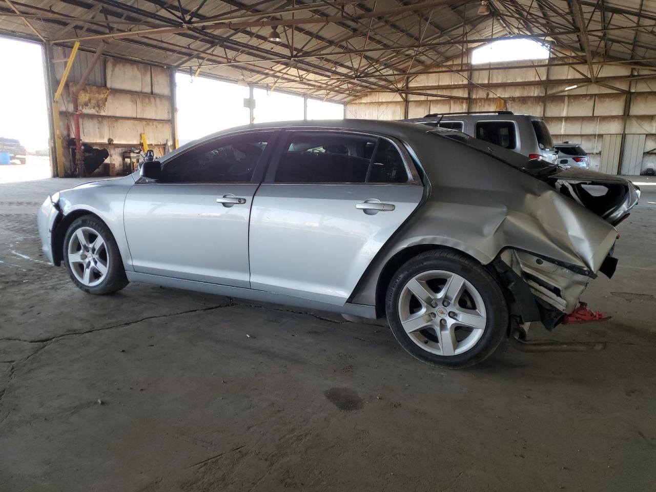 2010 Chevrolet Malibu - Image 2