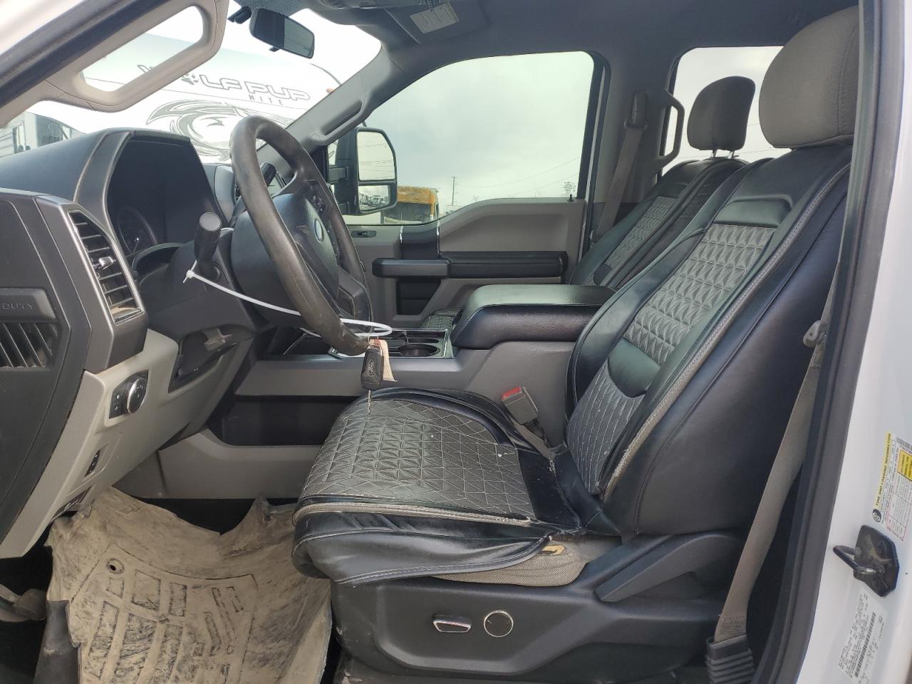 2019 Ford F350 - Image 7