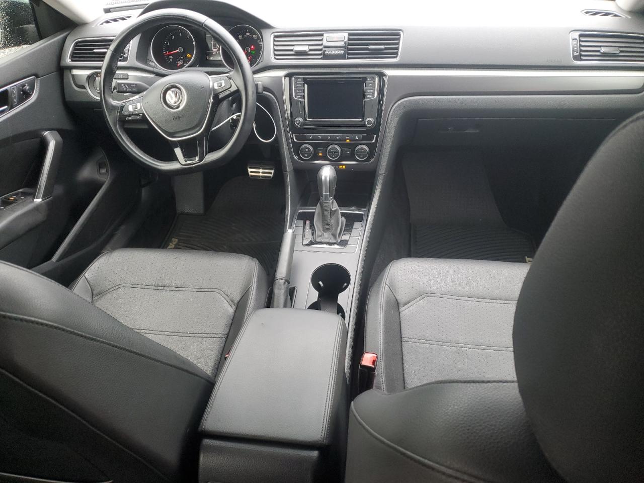 2018 Volkswagen Passat - Image 8