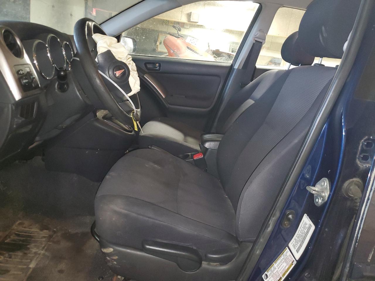 2005 Pontiac Vibe - Image 7