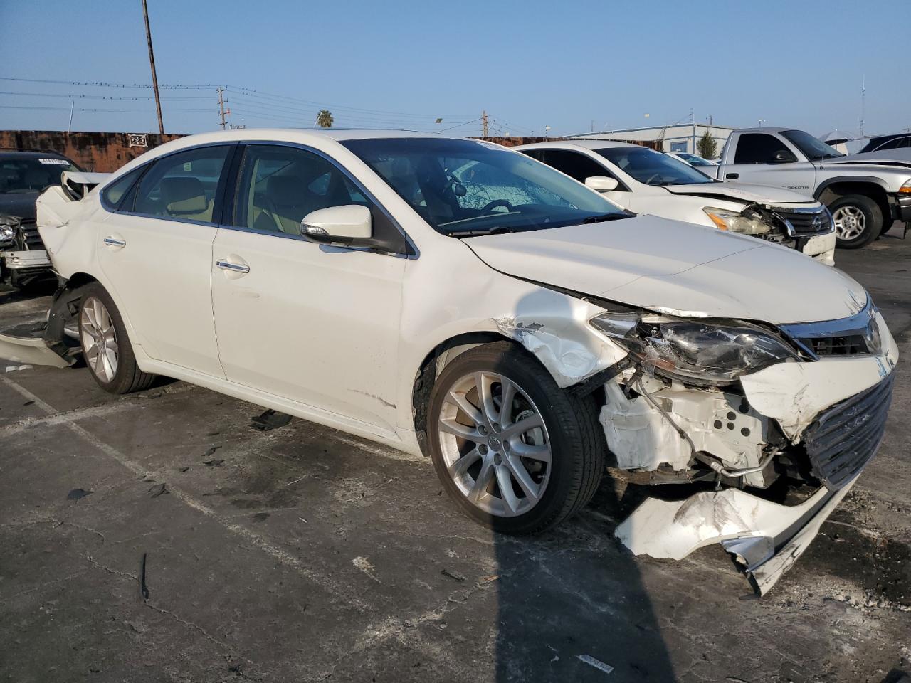 2013 Toyota Avalon - Image 4