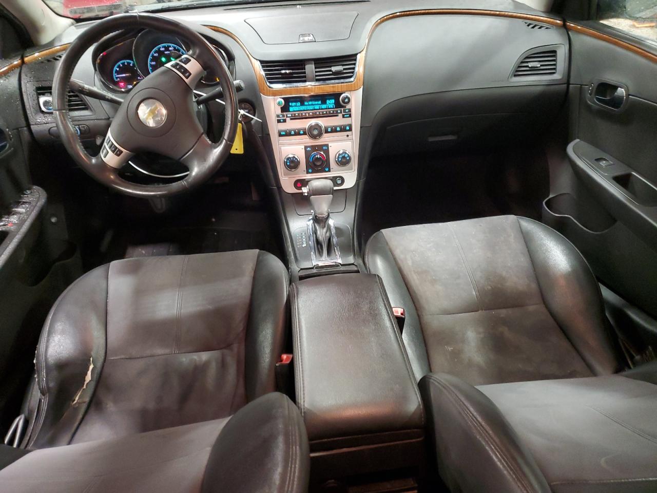 2010 Chevrolet Malibu - Image 8