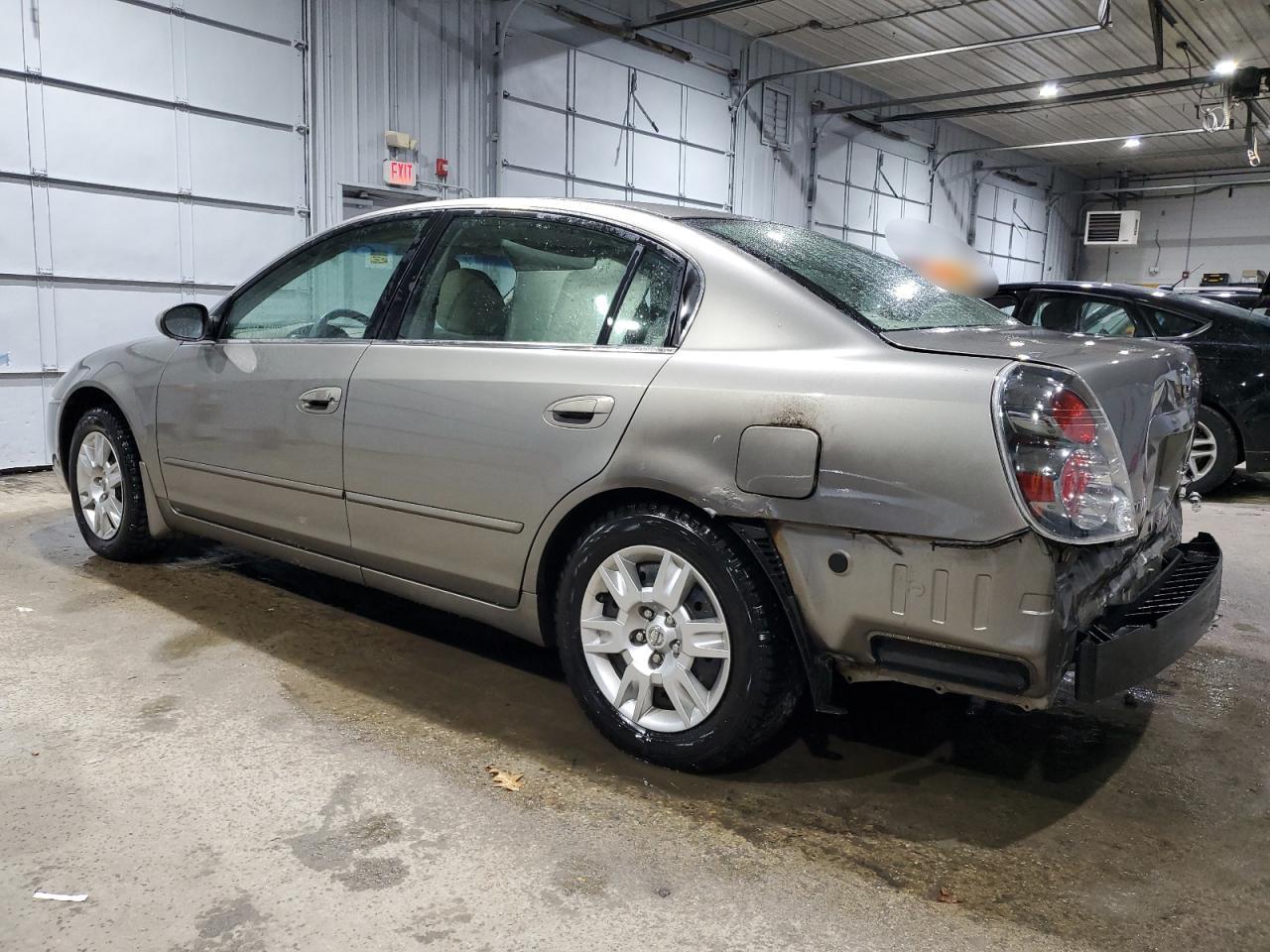 2005 Nissan Altima - Image 2