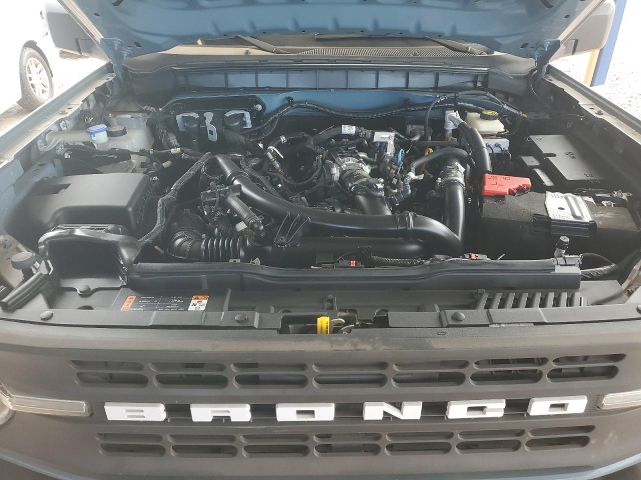 2022 Ford Bronco - Image 11