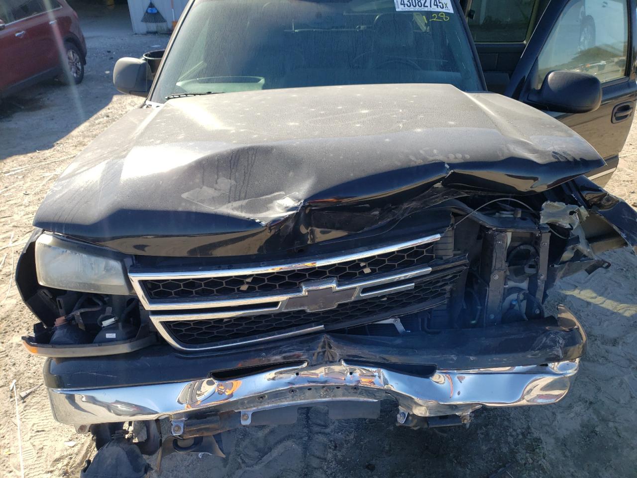 2006 Chevrolet Silverado - Image 12