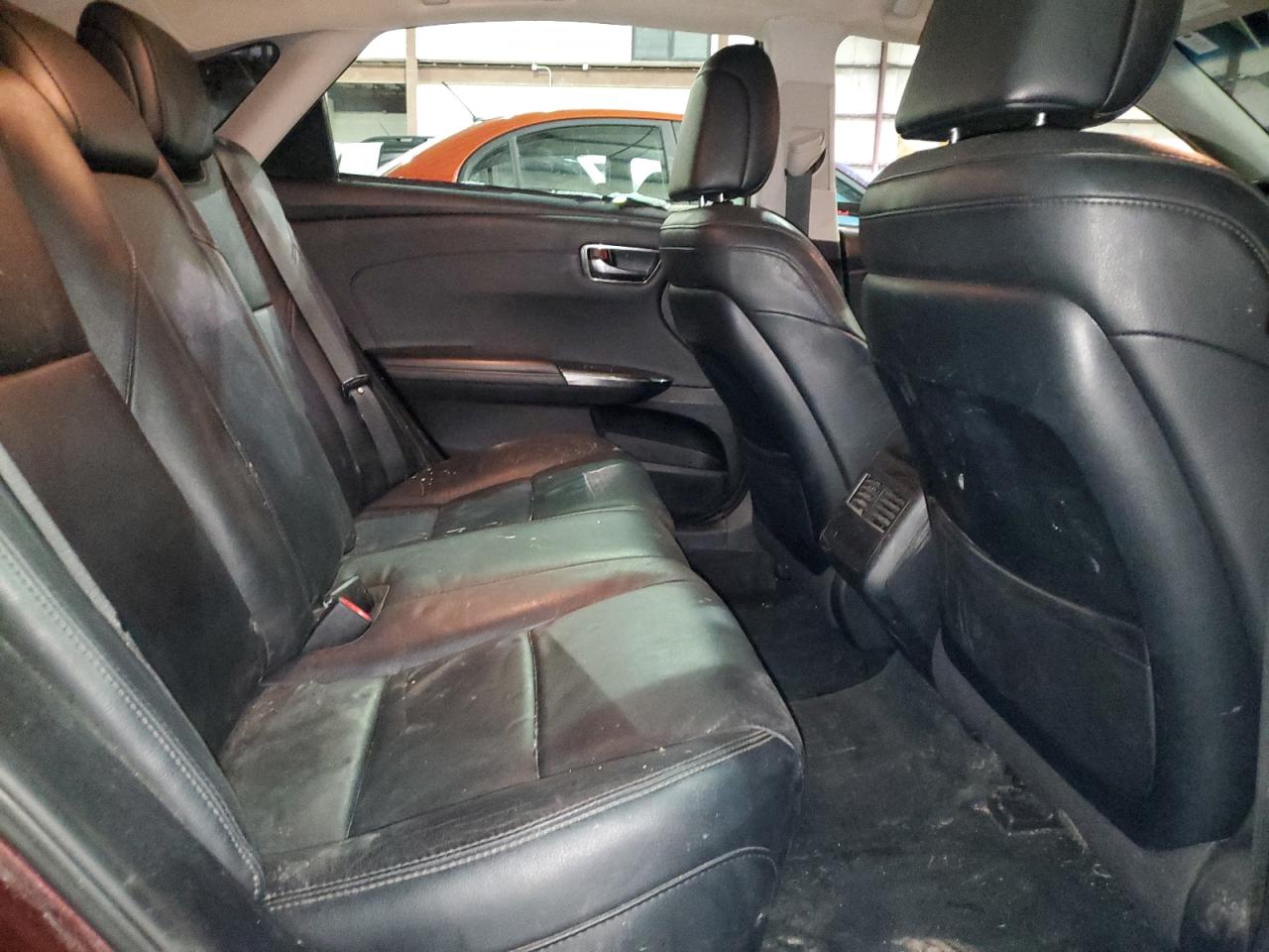 2013 Toyota Avalon - Image 10