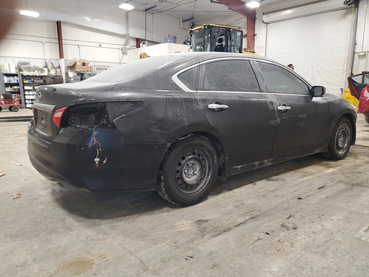 2017 Nissan Altima - Image 3