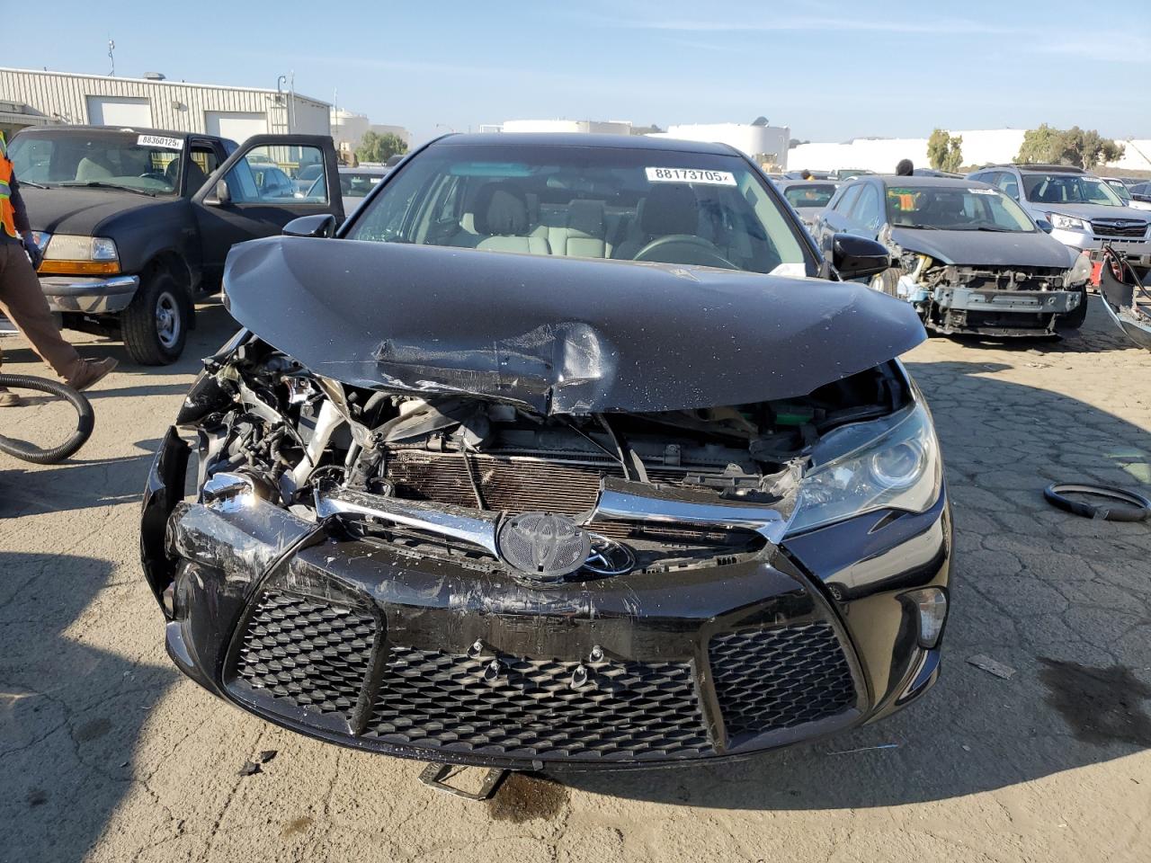 VIN 4T1BF1FK1HU284521 2017 TOYOTA CAMRY no.5