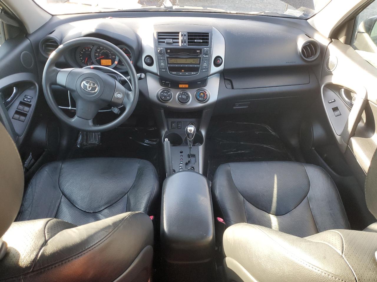 2011 Toyota RAV 4 - Image 8