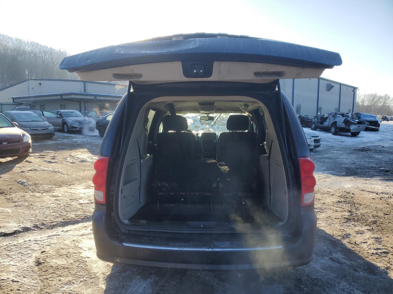 2013 Dodge Caravan - Image 6