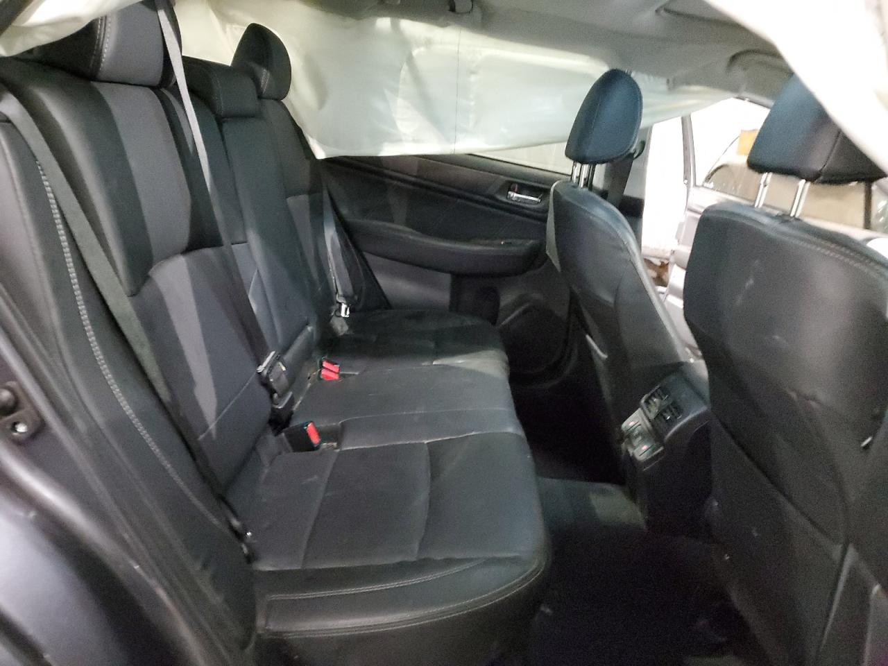 2019 Subaru Outback - Image 10