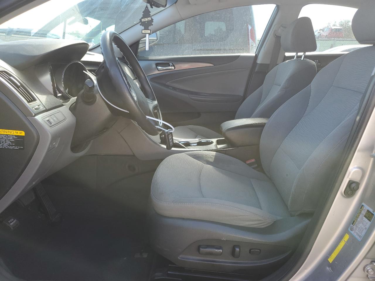 2012 Hyundai Sonata - Image 7