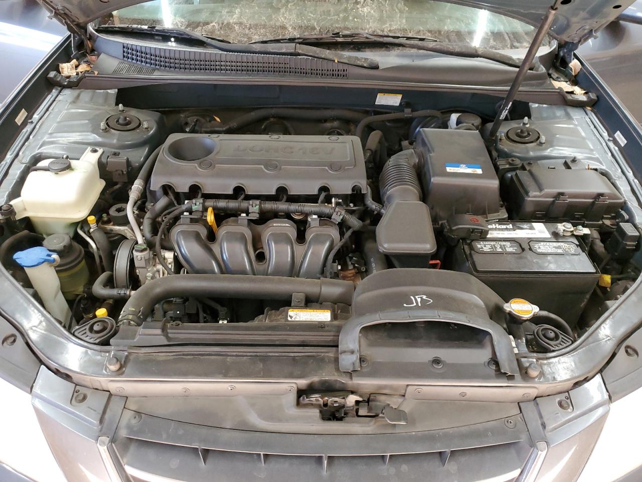 2010 Hyundai Sonata - Image 11