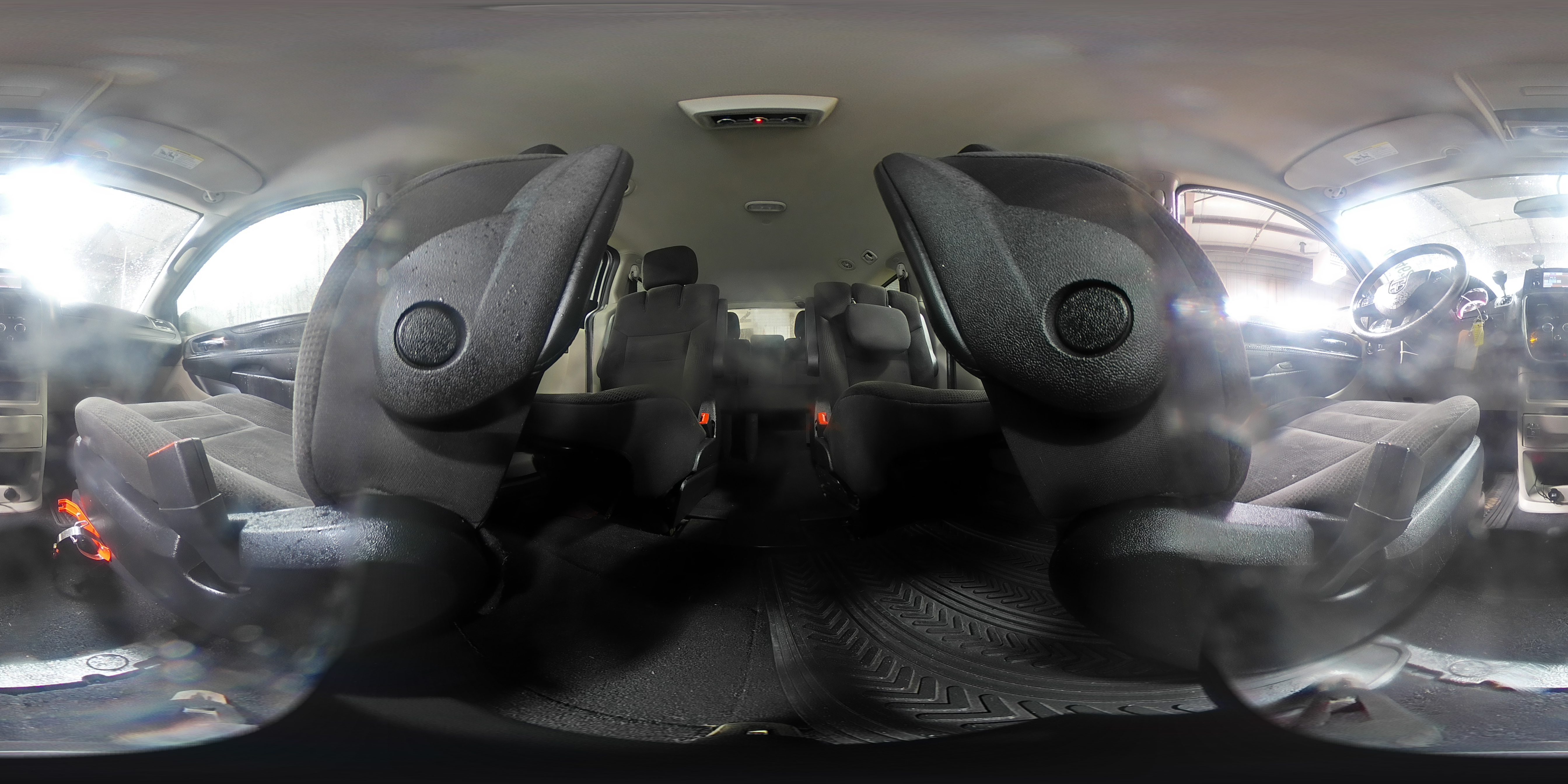 2018 Dodge Caravan - Image 14