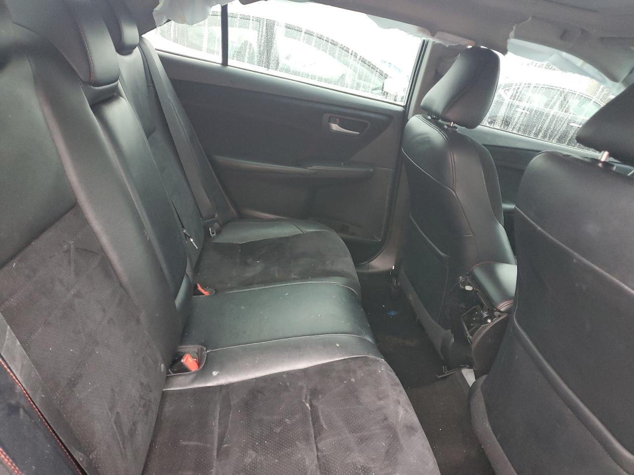2015 Toyota Camry - Image 10