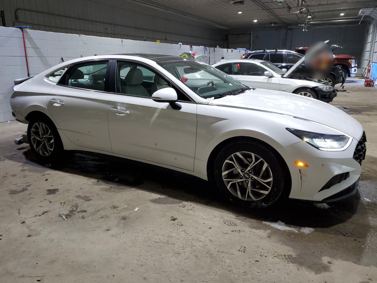 2022 Hyundai Sonata - Image 4