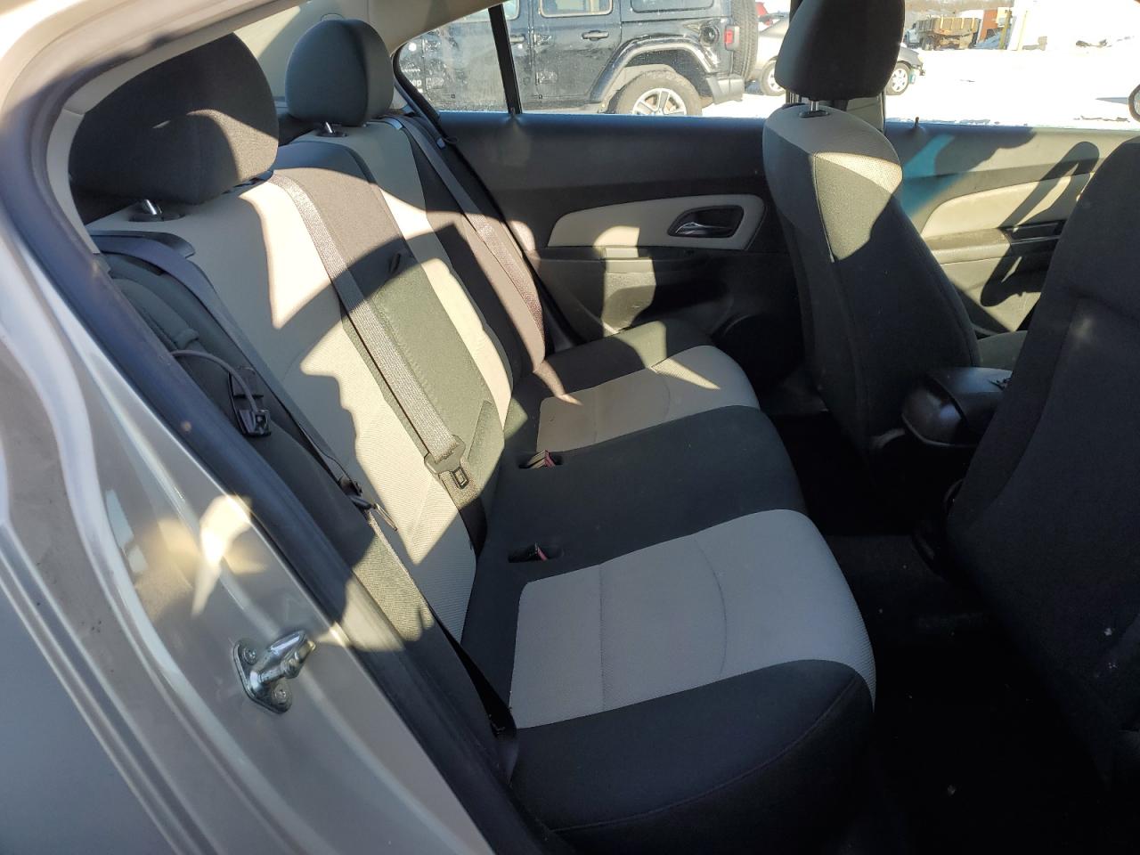 2012 Chevrolet Cruze - Image 10
