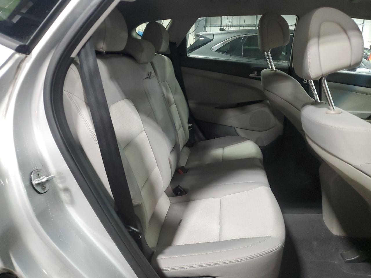 2017 Hyundai Tucson - Image 11
