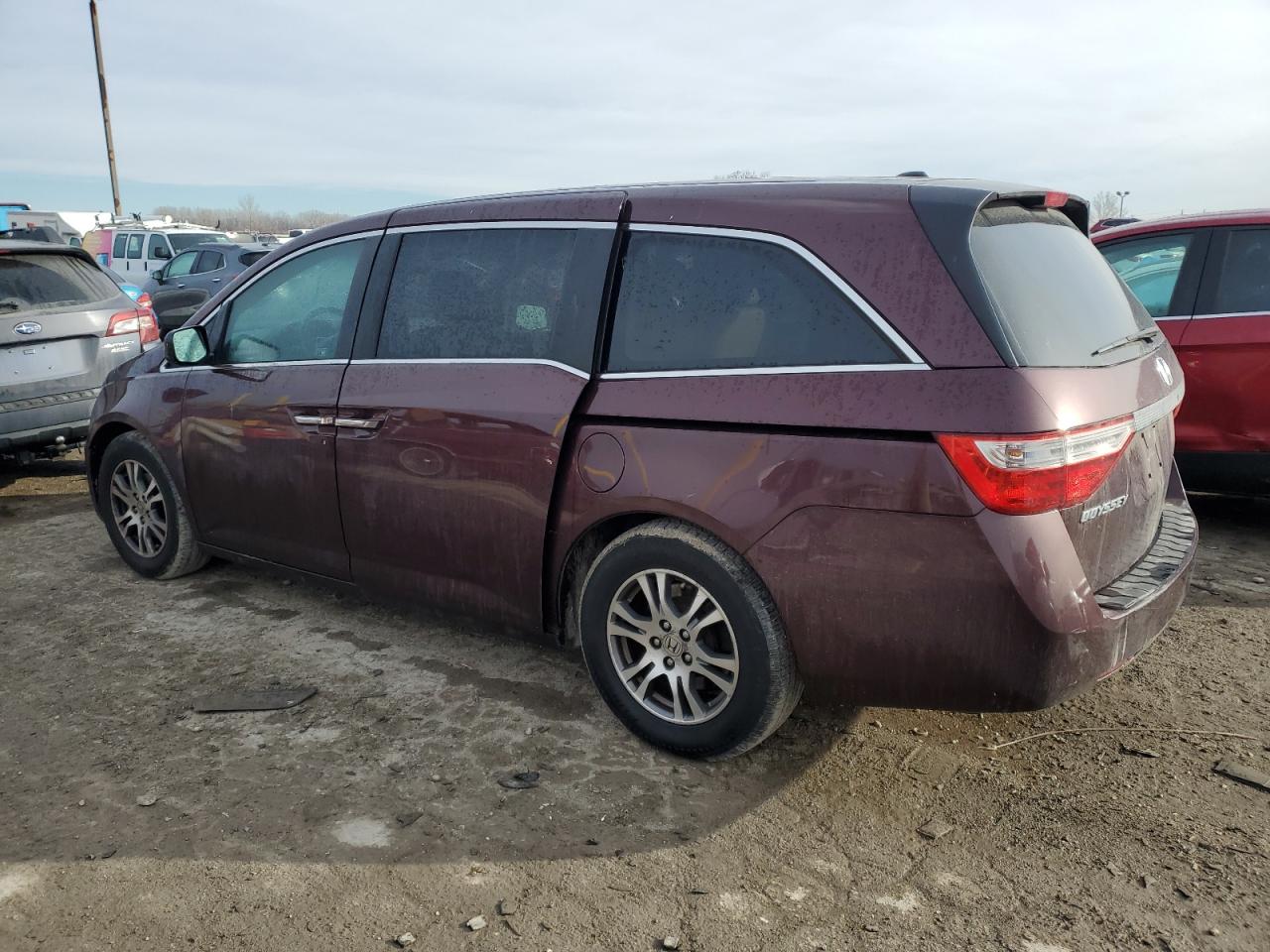 2011 Honda Odyssey - Image 2