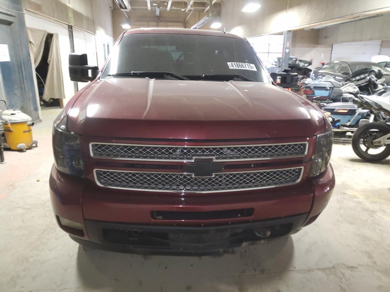 2013 Chevrolet Silverado - Image 5