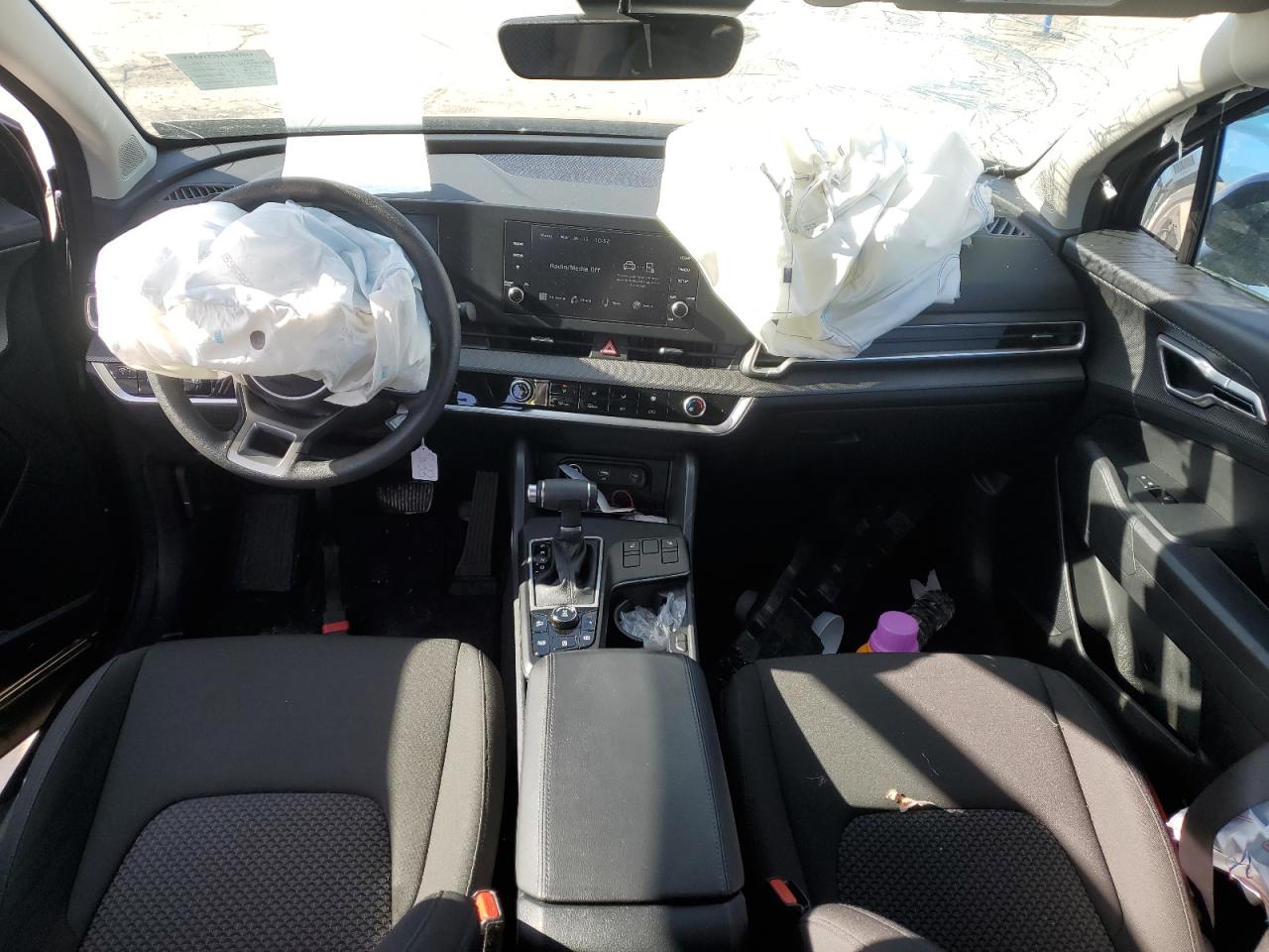 2024 Kia Sportage - Image 8