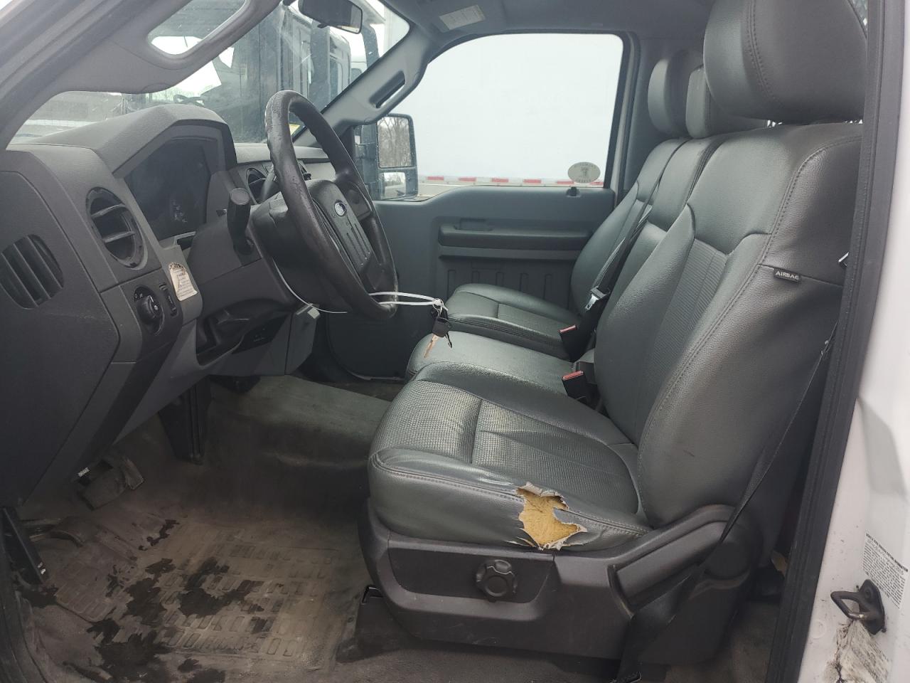 2016 Ford F550 - Image 7