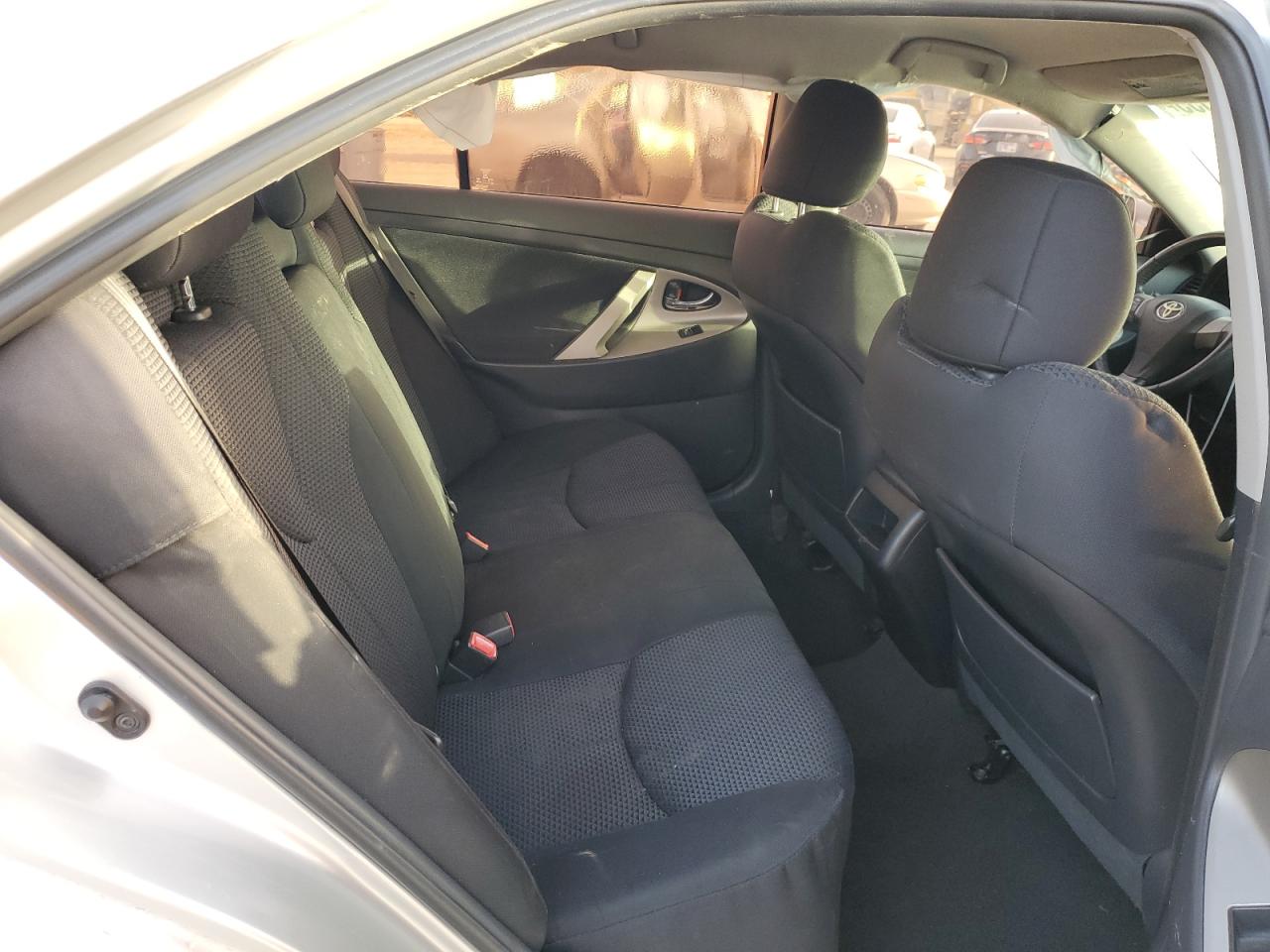 2011 Toyota Camry - Image 10