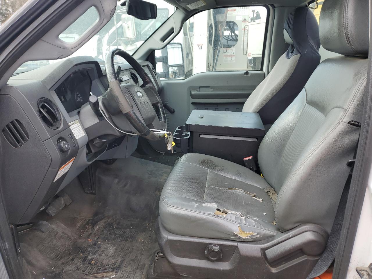 2013 Ford F450 - Image 7