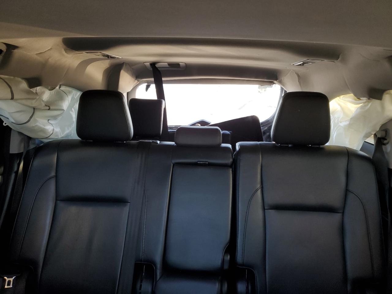 2015 Toyota Highlander - Image 10