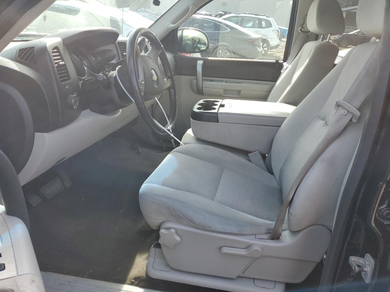 2009 Chevrolet Silverado - Image 7