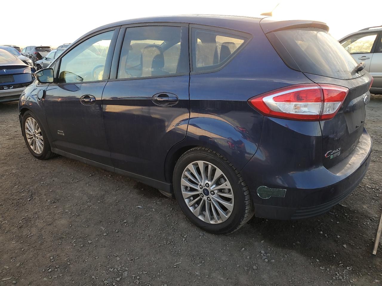 VIN 1FADP5EU9HL107067 2017 FORD CMAX no.2