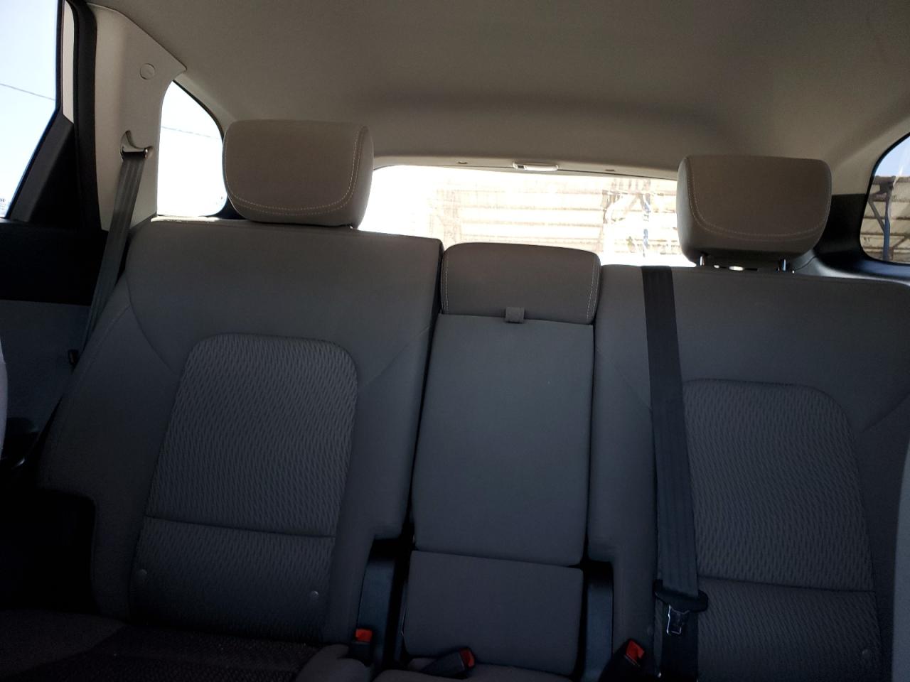 2017 Hyundai Santa Fe - Image 10