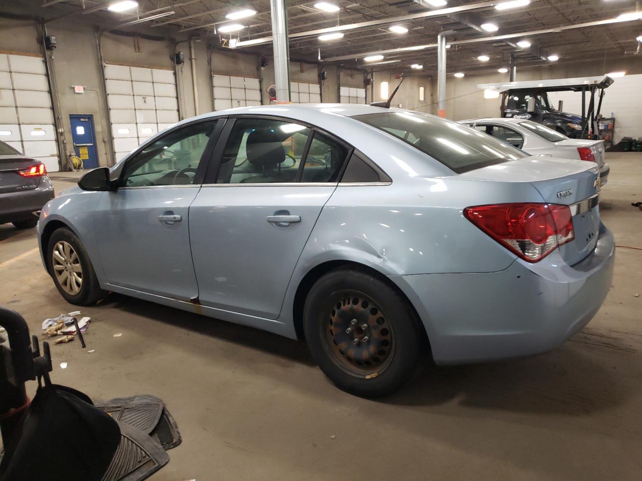 2011 Chevrolet Cruze - Image 2