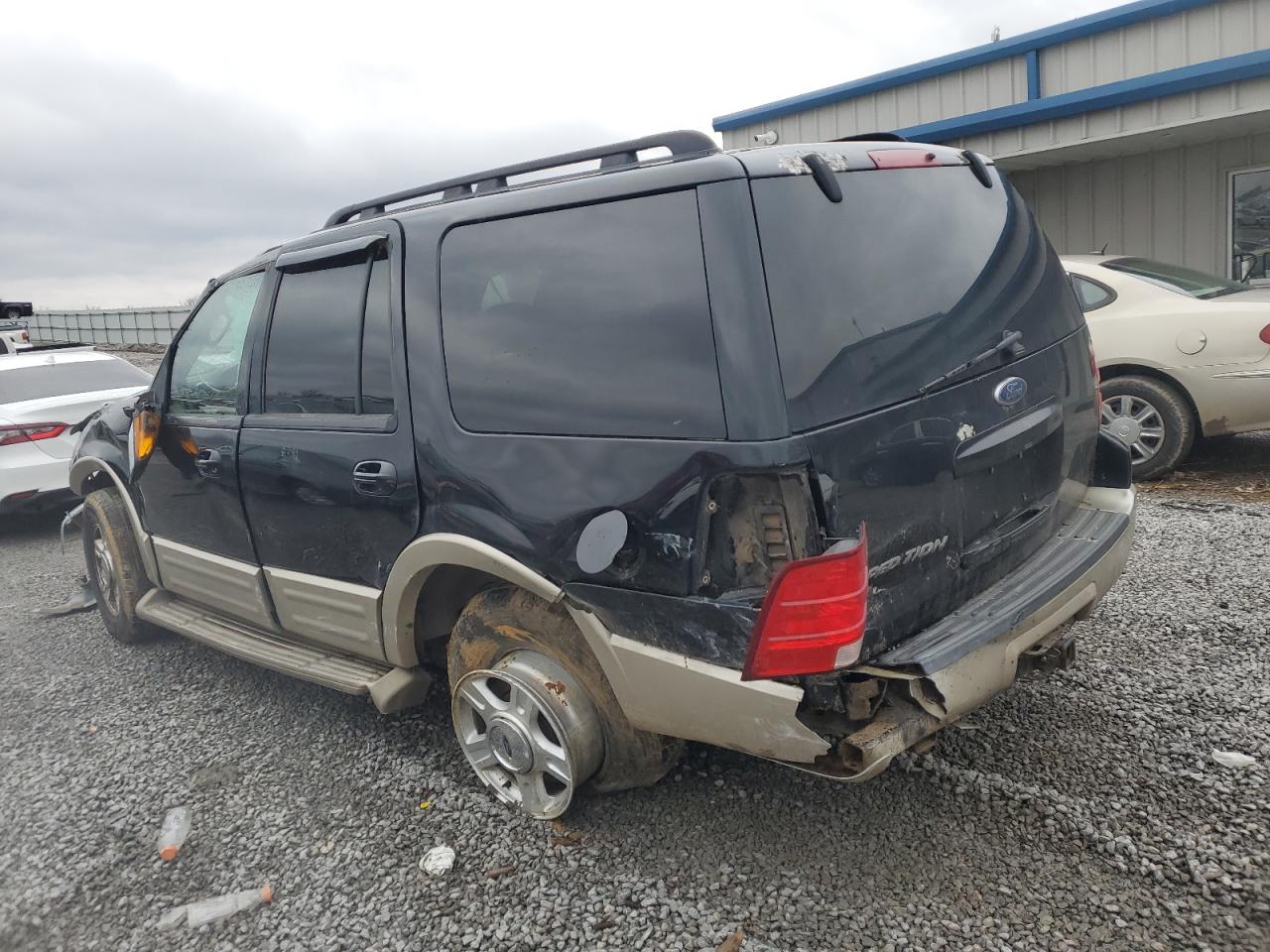 2006 Ford Expedition - Image 2
